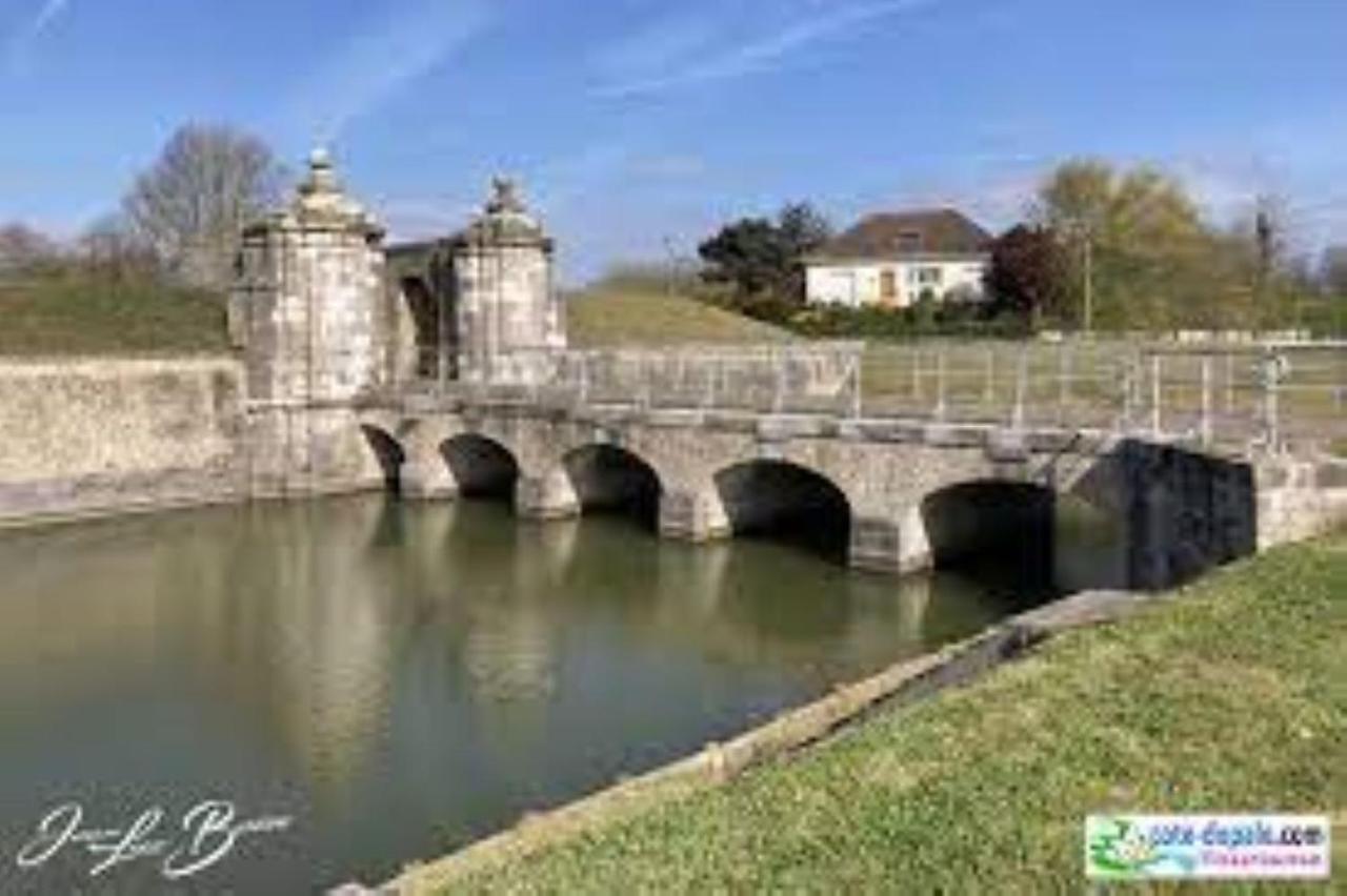 L'Etoile De Mer - Les Remparts Gravelines Bagian luar foto