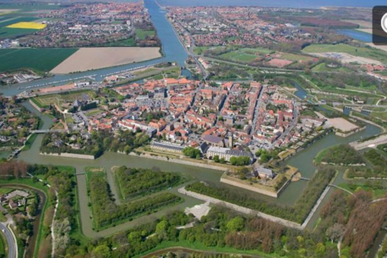 L'Etoile De Mer - Les Remparts Gravelines Bagian luar foto